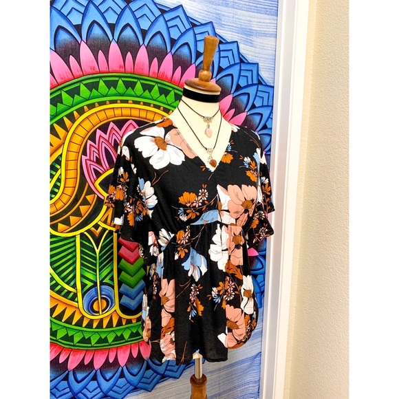 π Stylish flower peplum top - Picture 4 of 11